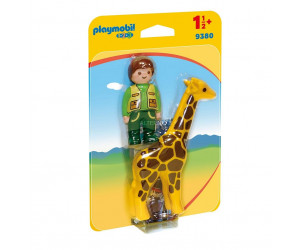 Custode dello zoo con giraffa
