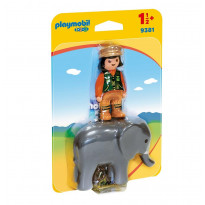 Custode dello zoo con elefante